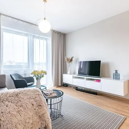 Azizi, Private Parking Garage Free, 5 Min Peso Do Centra * Кошице